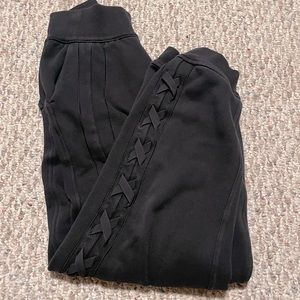 Lululemon Braided Detail High-Rise Jogger Black- Size 4